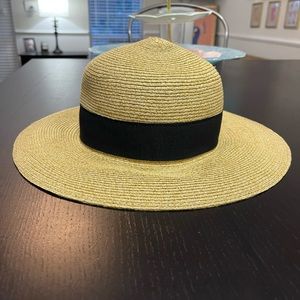 NEW summer/beach hat or gardening. Super cute.